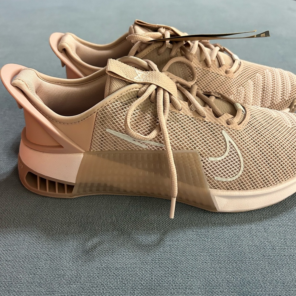 NWT Nike Metcon 9 Flyease Training Shoe